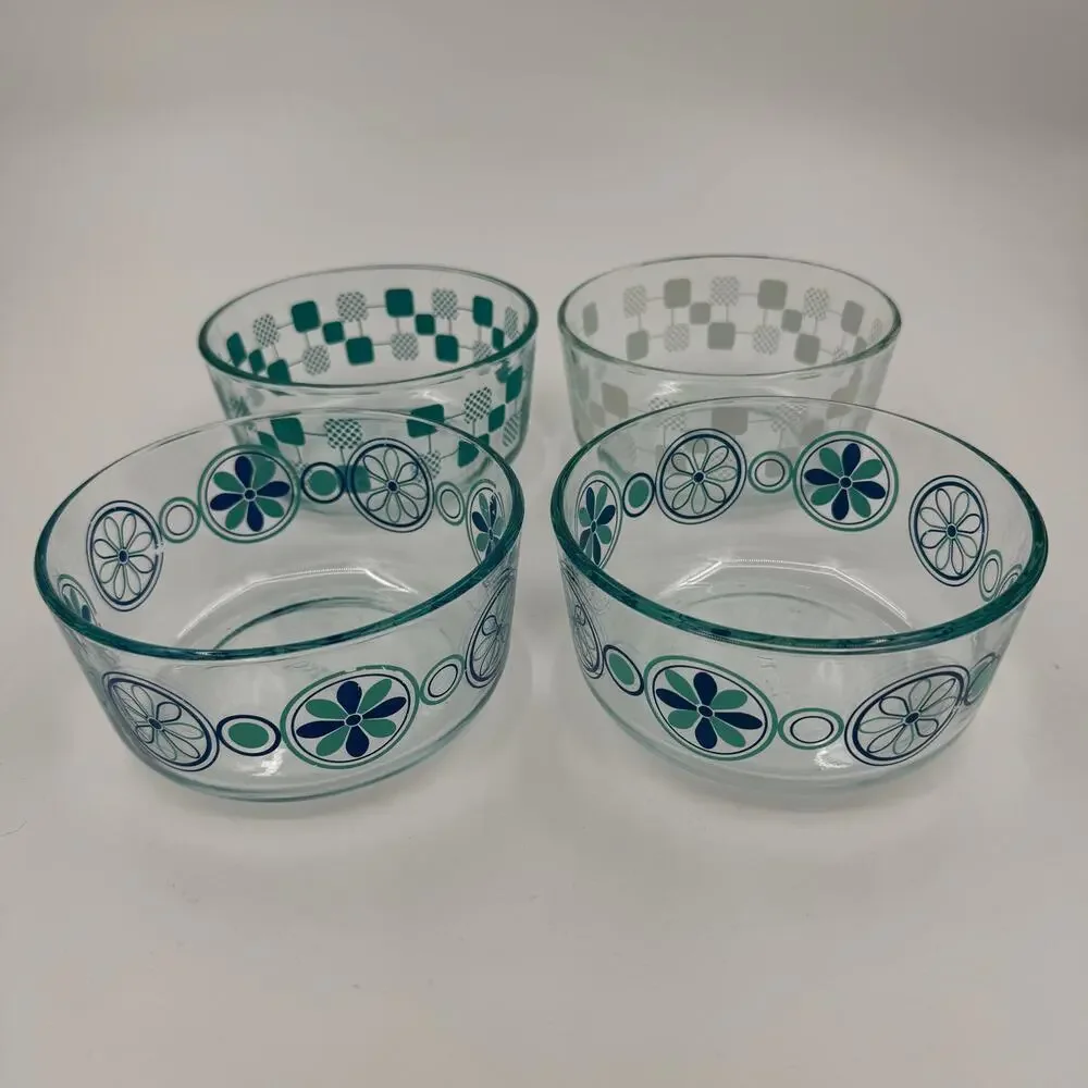 Lot Of 4 Pyrex #7201 6